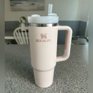 ❌ sold ❌ Stanley 30 oz tumbler